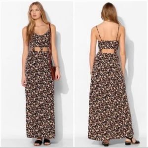 𝅺Urban Outfitters Black Floral Maxi Dress, Size 6